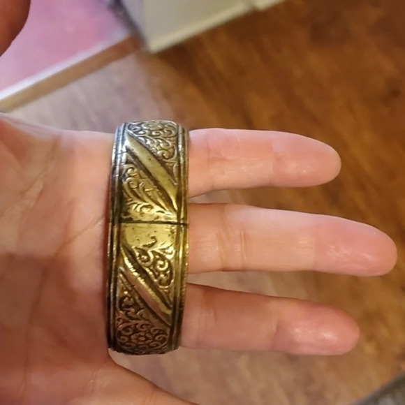 Vintage Brass Cuff and Bangle‎ Set - Picture 11 of 12